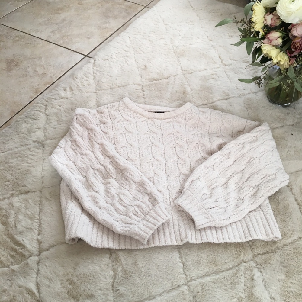 Short length sweater